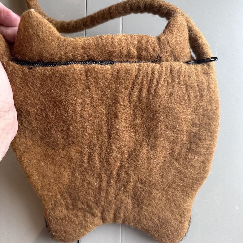 Earth Divas Felted Wool Bag, Brown bear Fair Trade Made - Picture 3 of 11